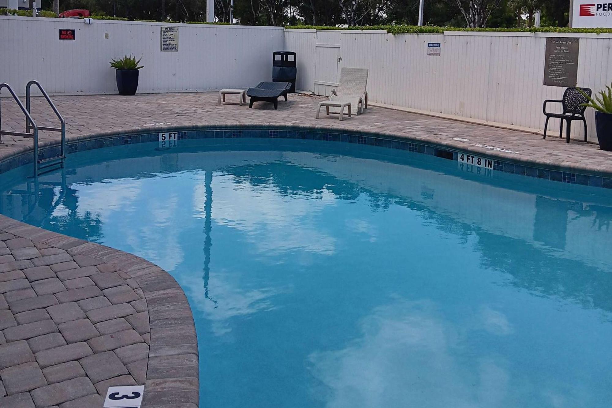 Comfort Suites Sawgrass Тамарак Екстериор снимка